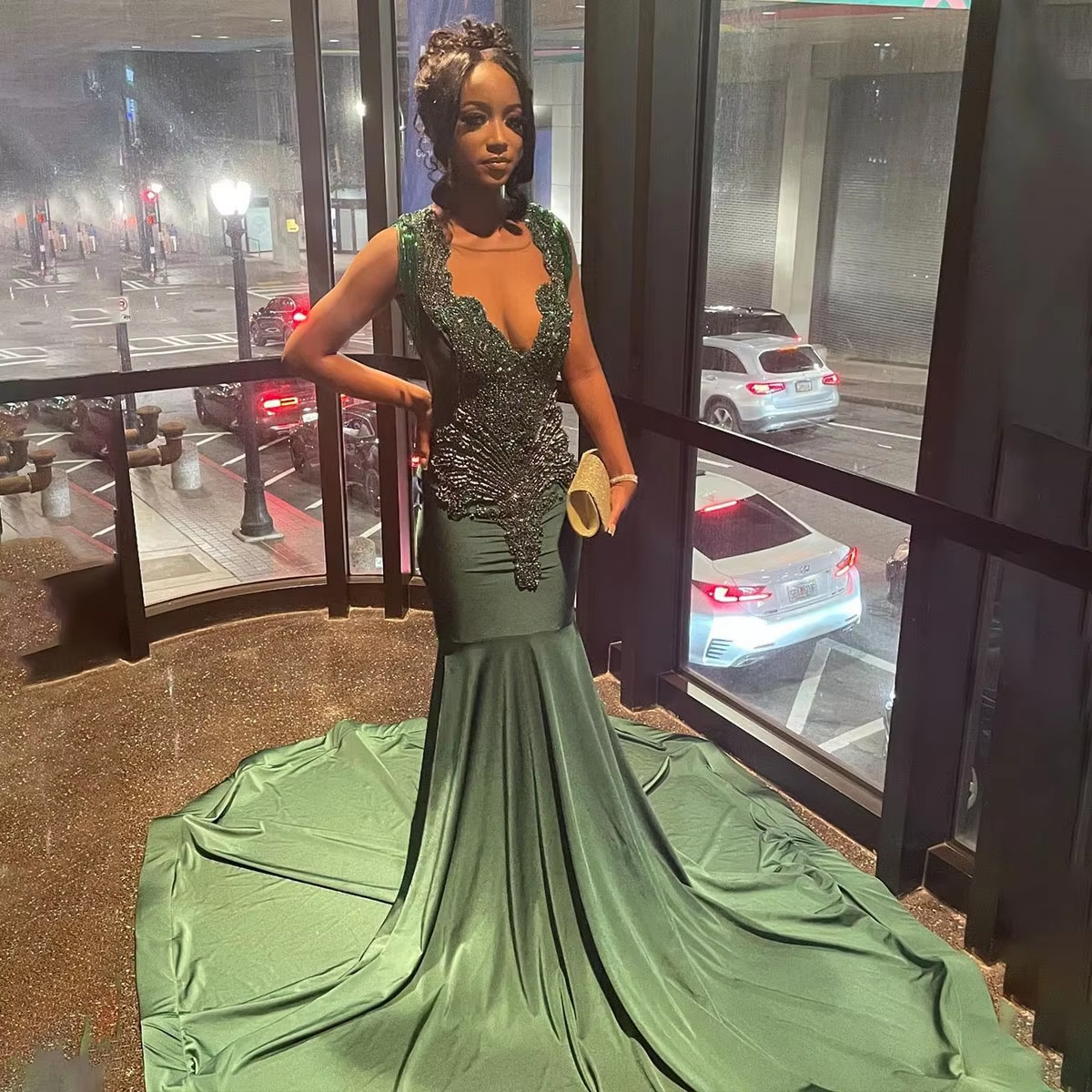 Luxury Green Rhinestones Prom Dress For Black Girl Beaded Crystal Mermaid Evening Party Dress Formal Sleeveless robe chic soirée