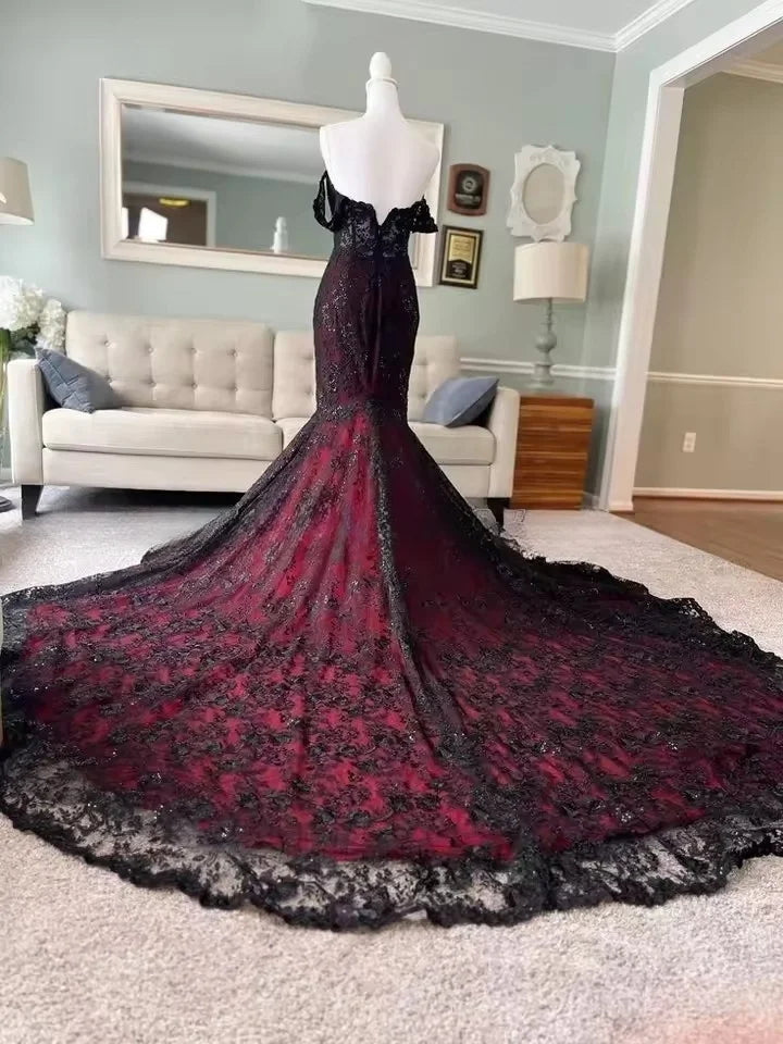 Classic Gothic Black Red Wedding Dress Vintage Lace Applique Sexy Pleated Ruffle Detachable Cape Special Occasion Customized